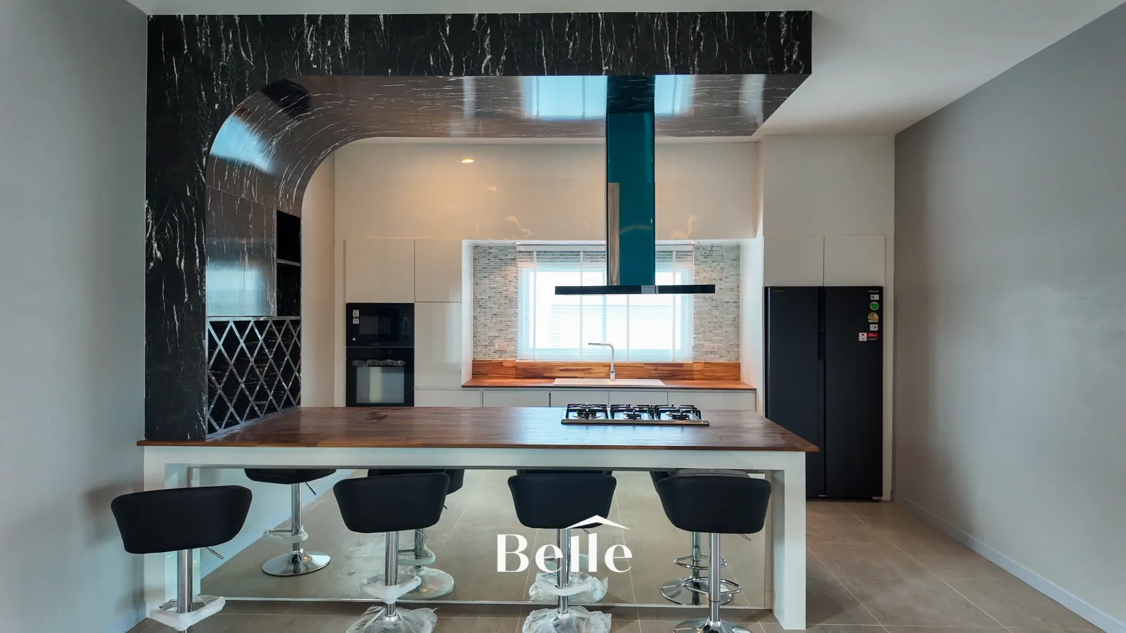 Modern Style Pool Villa with 5 Bedrooms Hua Hin Soi 112 For Sale - 3