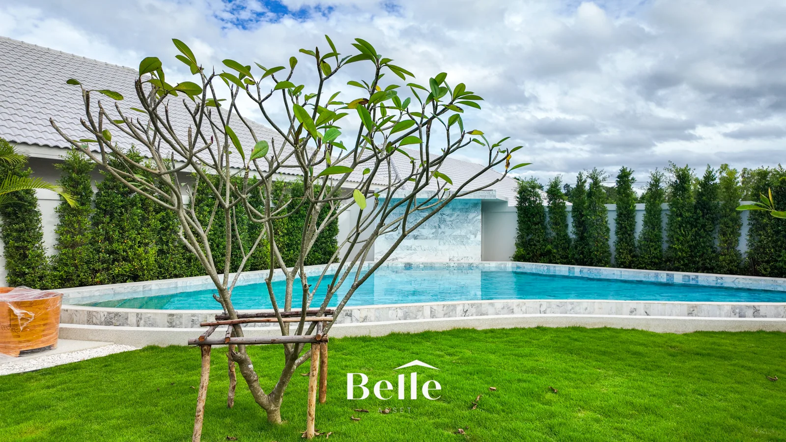 Modern Style Pool Villa with 5 Bedrooms Hua Hin Soi 112 For Sale - 13