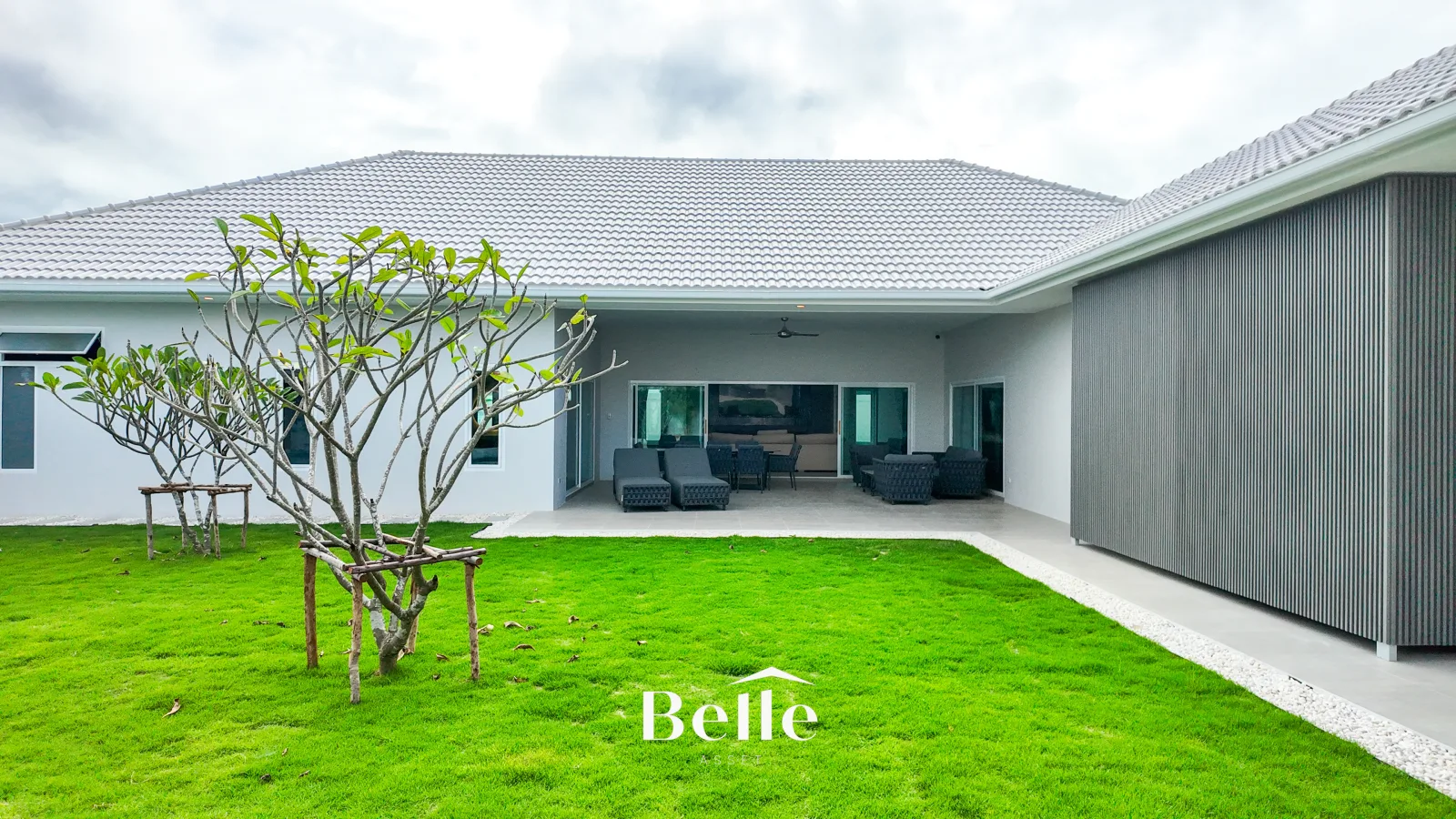 Modern Style Pool Villa with 5 Bedrooms Hua Hin Soi 112 For Sale - 15