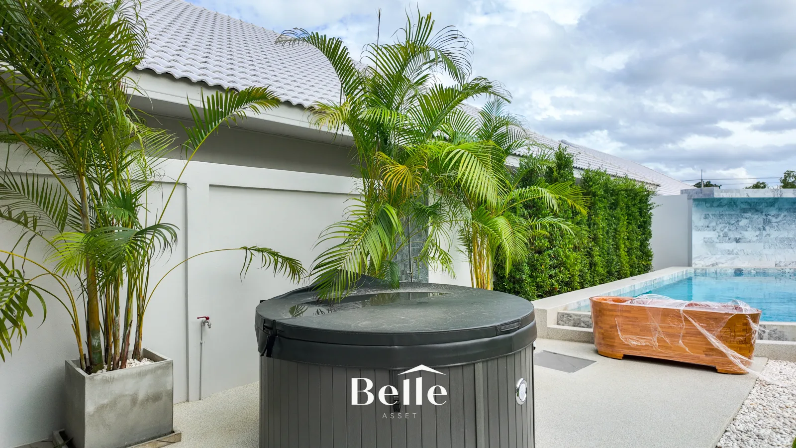 Modern Style Pool Villa with 5 Bedrooms Hua Hin Soi 112 For Sale - 16