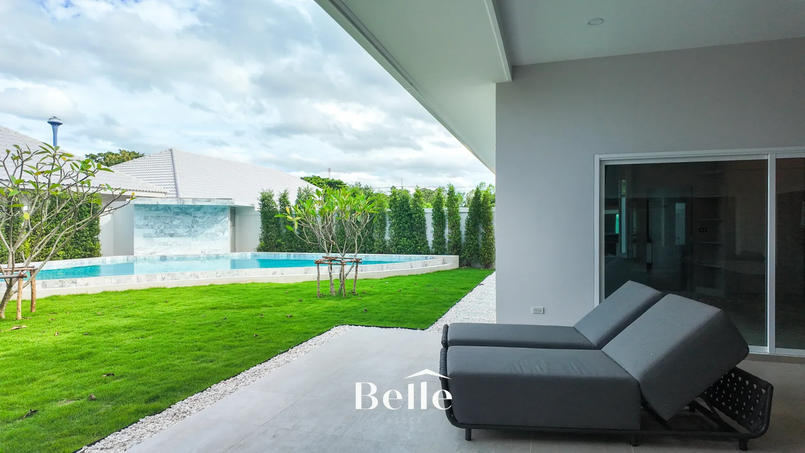 Modern Style Pool Villa with 5 Bedrooms Hua Hin Soi 112 For Sale - 20