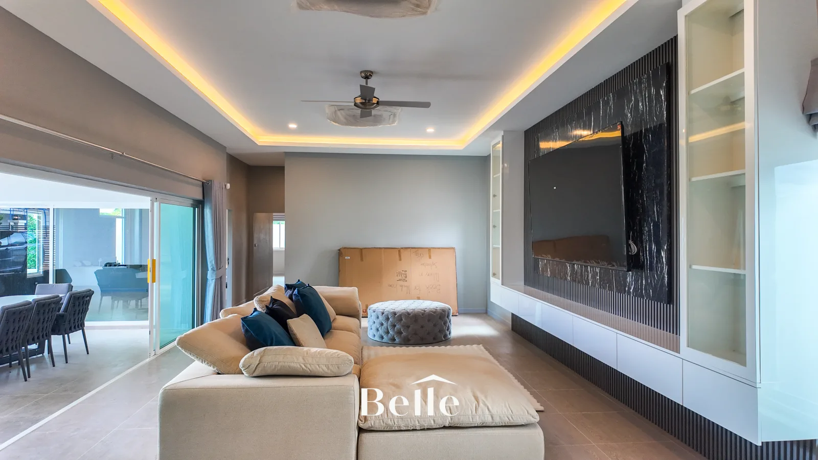 Modern Style Pool Villa with 5 Bedrooms Hua Hin Soi 112 For Sale - 23