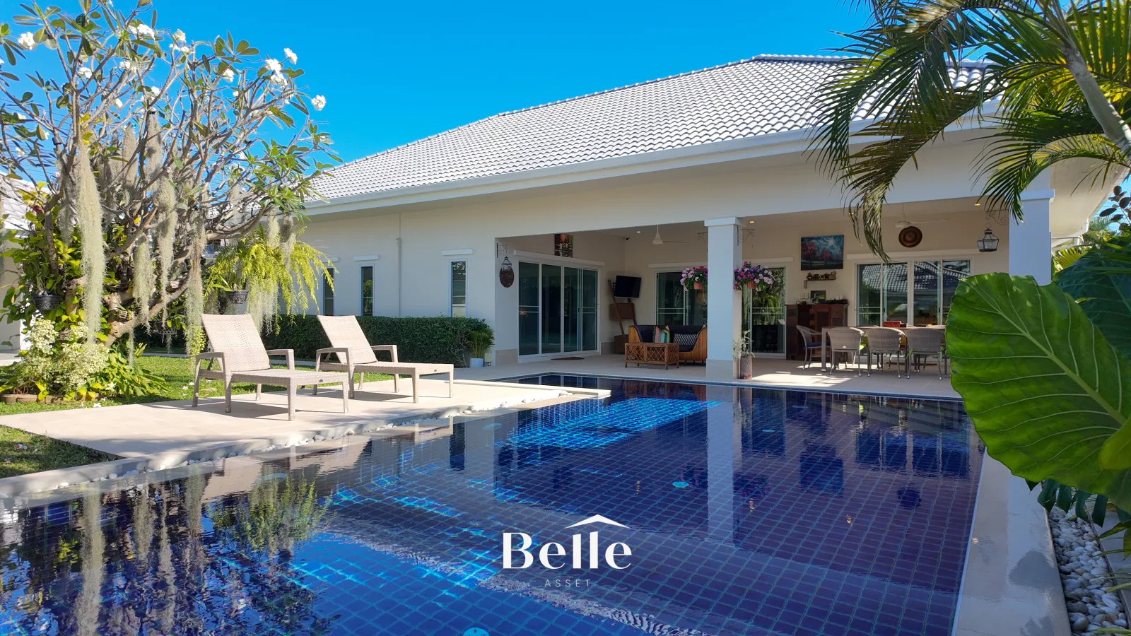 Beautifully renovated 3-bedroom pool villa Hua Hin Soi  88