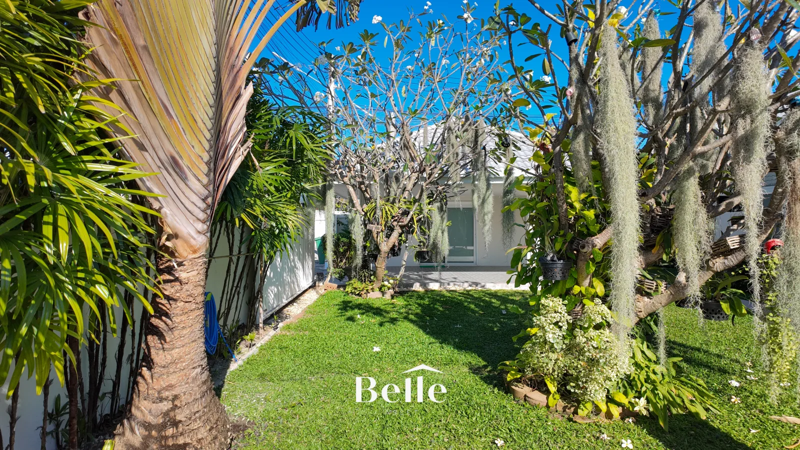 Beautifully renovated 3-bedroom pool villa Hua Hin Soi  88 - 16