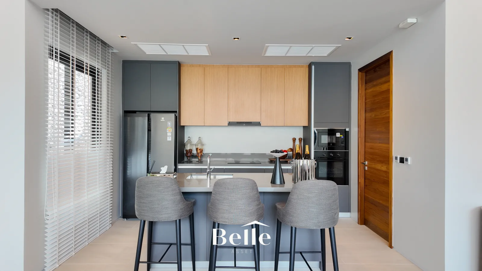 Beautifully Designed Luxury Pool Villa in Hua Hin For Sale - 14