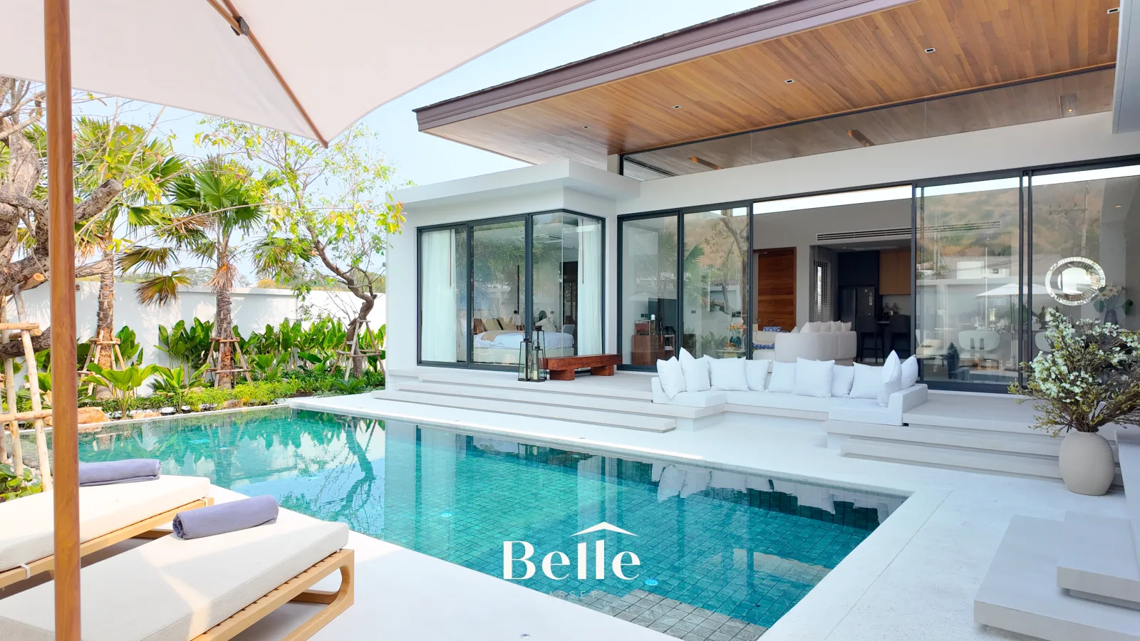 Beautifully Designed Luxury Pool Villa in Hua Hin For Sale