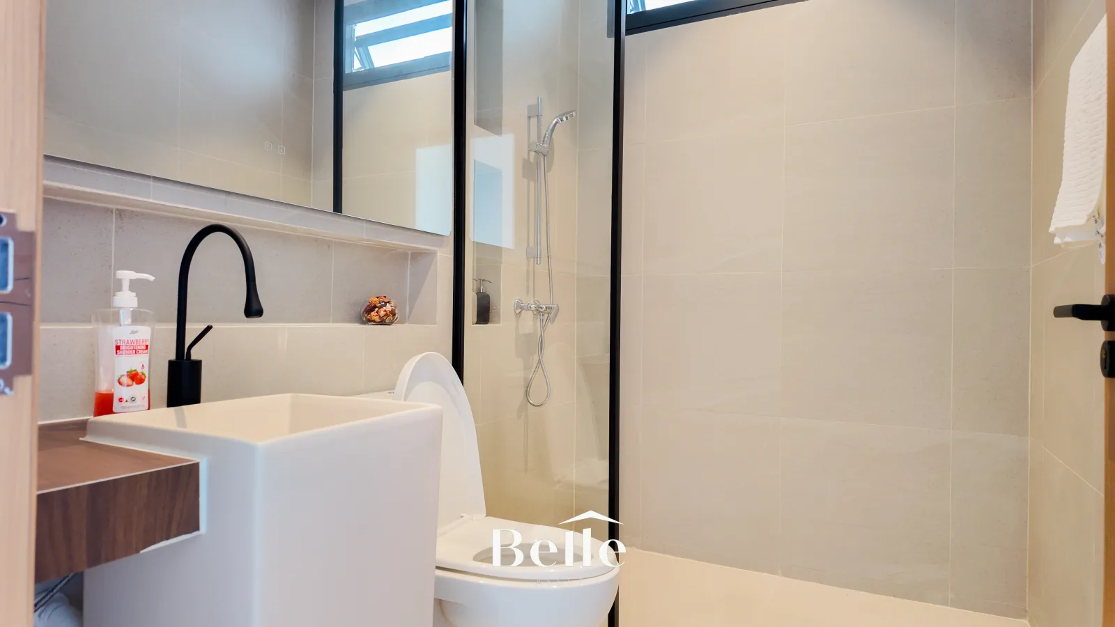 Beautifully Designed Luxury Pool Villa in Hua Hin For Sale - 24