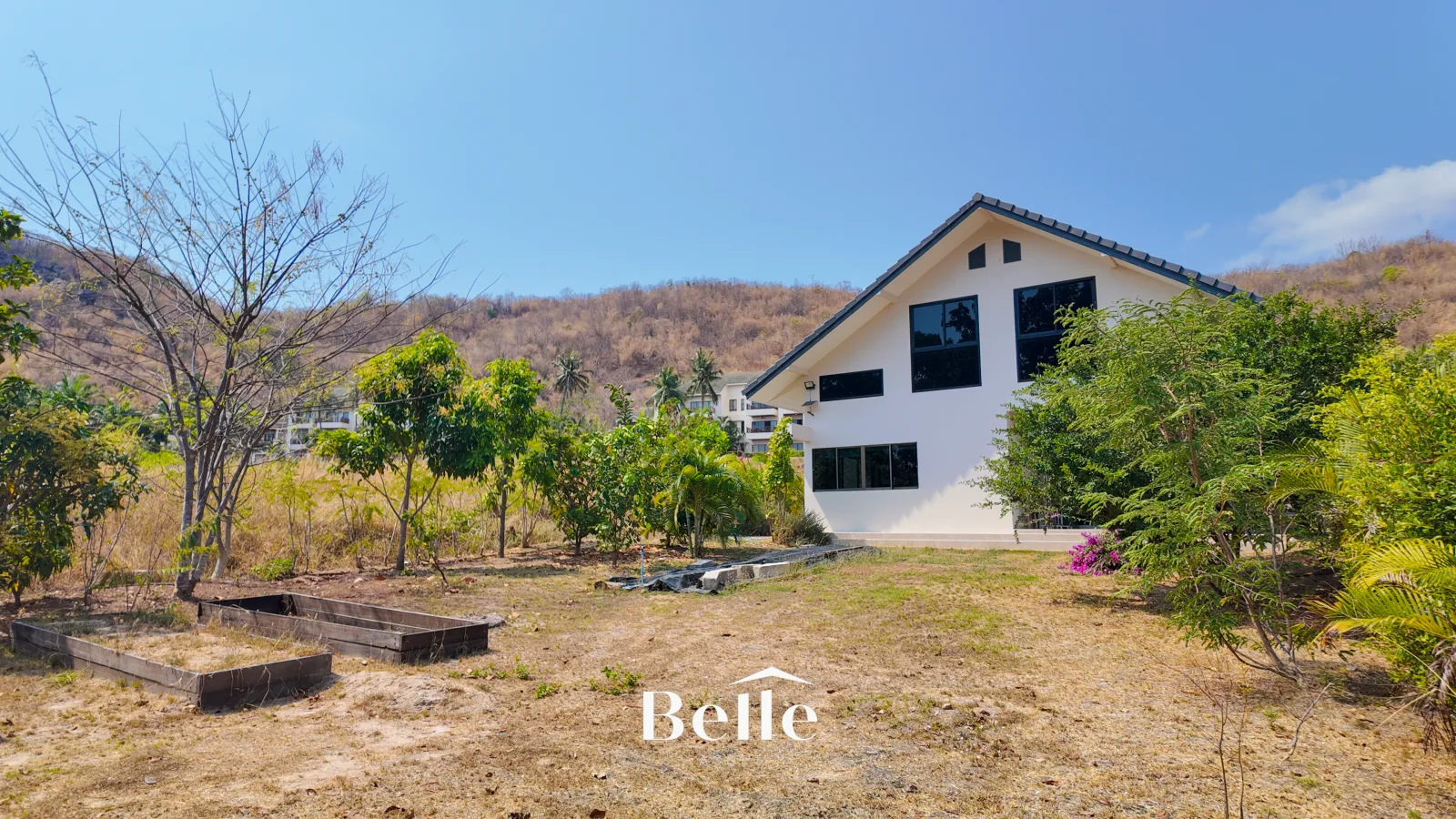 House for Sale in Golf Course Community