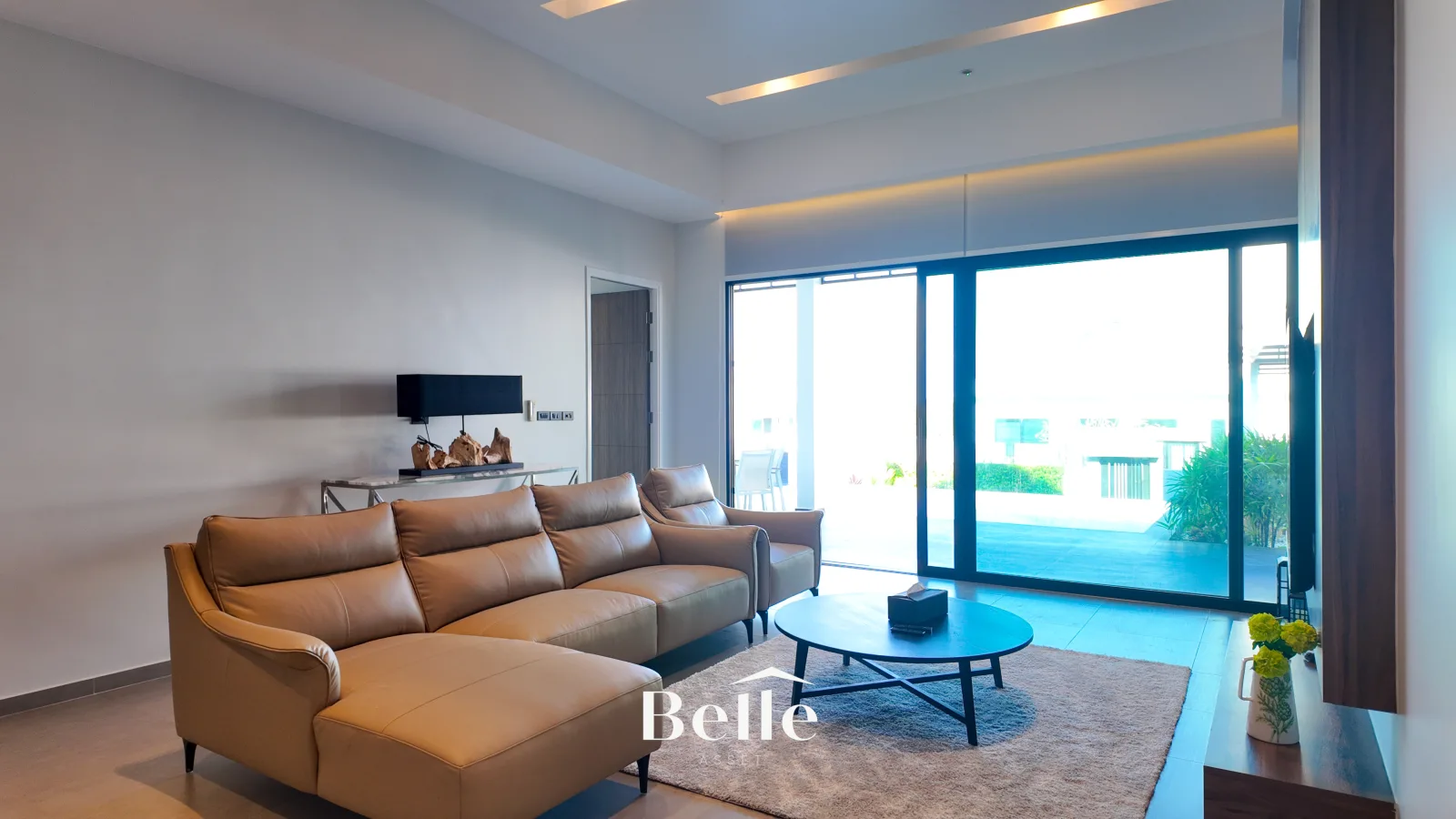Modern Contemporary Villa | Great Location Near Beach | Mountain View (Ready to move in) - 7