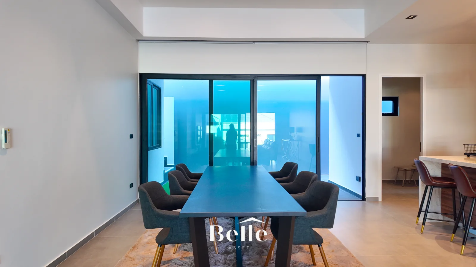 Modern Contemporary Villa | Great Location Near Beach | Mountain View (Ready to move in) - 9