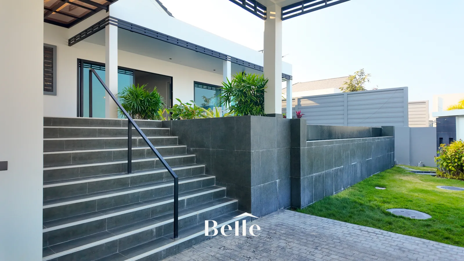 Modern Contemporary Villa | Great Location Near Beach | Mountain View (Ready to move in) - 20