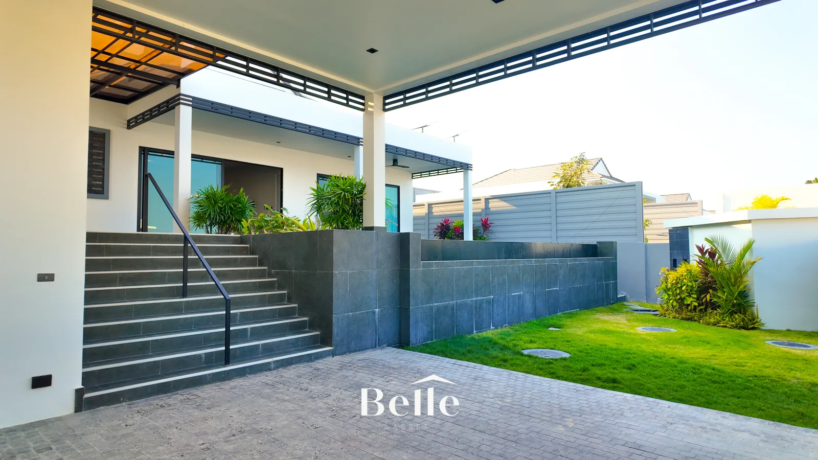 Modern Contemporary Villa | Great Location Near Beach | Mountain View (Ready to move in)