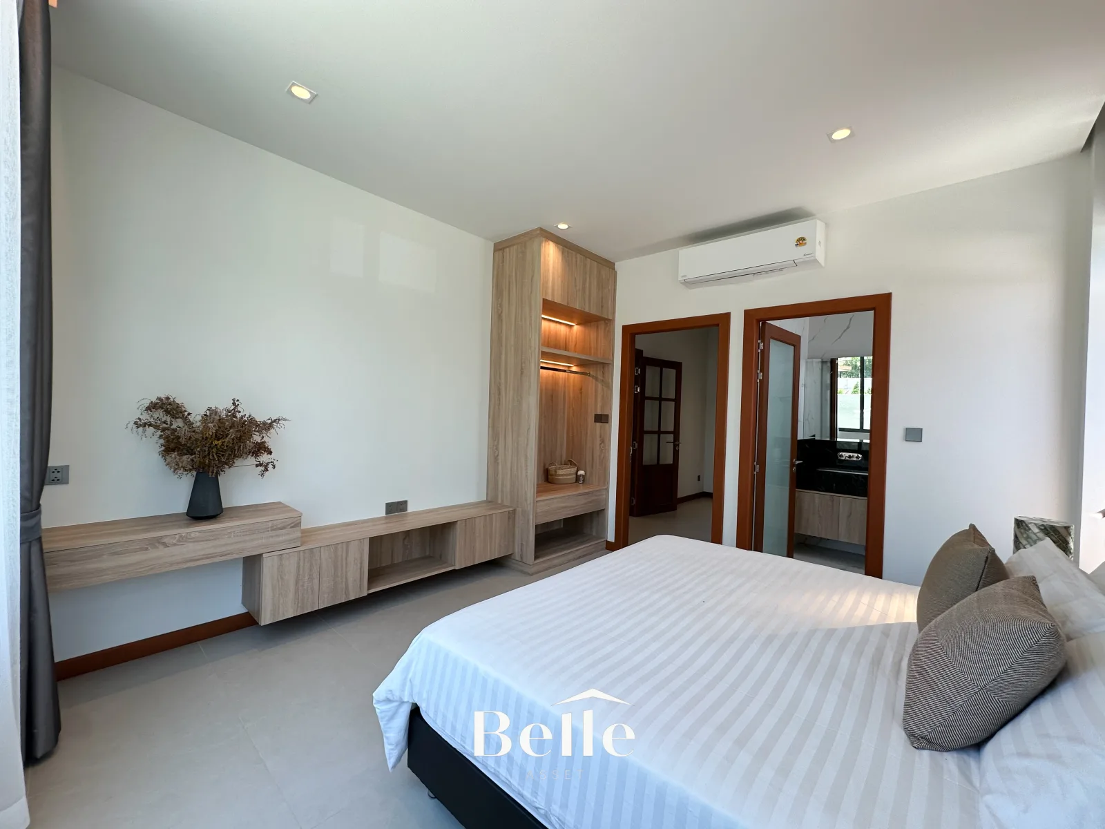 Luxury Pool Villas for Sale – Next to Black Mountain Golf Course - 9