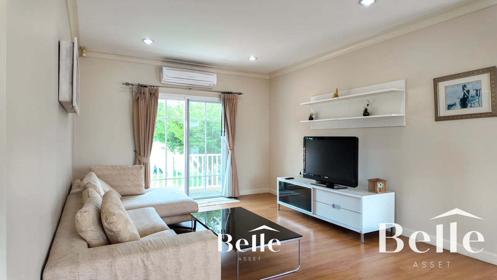 Stunning golf views meet classic comfort spacious 7-bedroom, 2-building home in Palm Hills. - 3