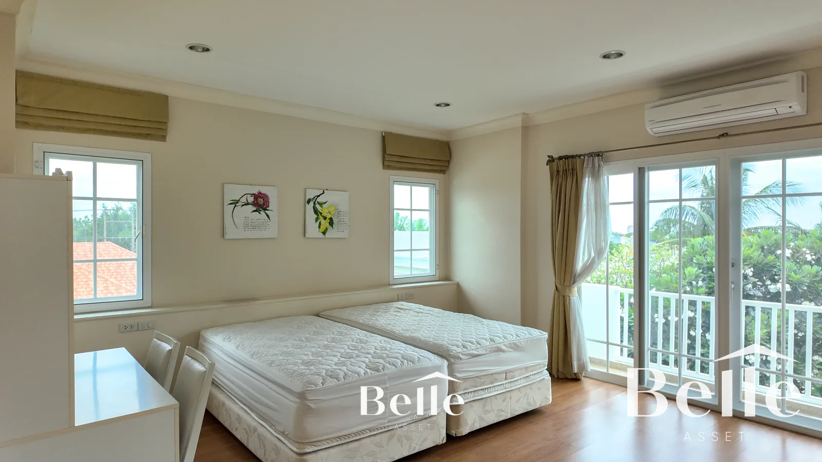 Stunning golf views meet classic comfort spacious 7-bedroom, 2-building home in Palm Hills. - 4