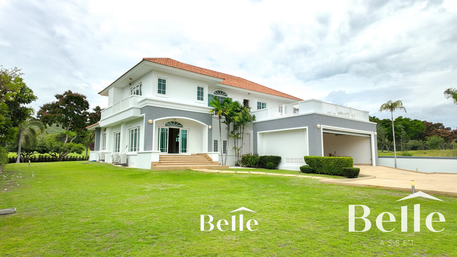 Stunning golf views meet classic comfort spacious 7-bedroom, 2-building home in Palm Hills.