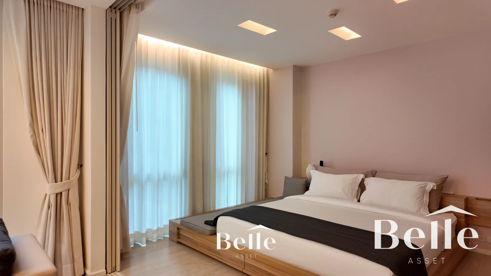 Beachfront Luxury Peaceful Location | Ready to Move In - 4