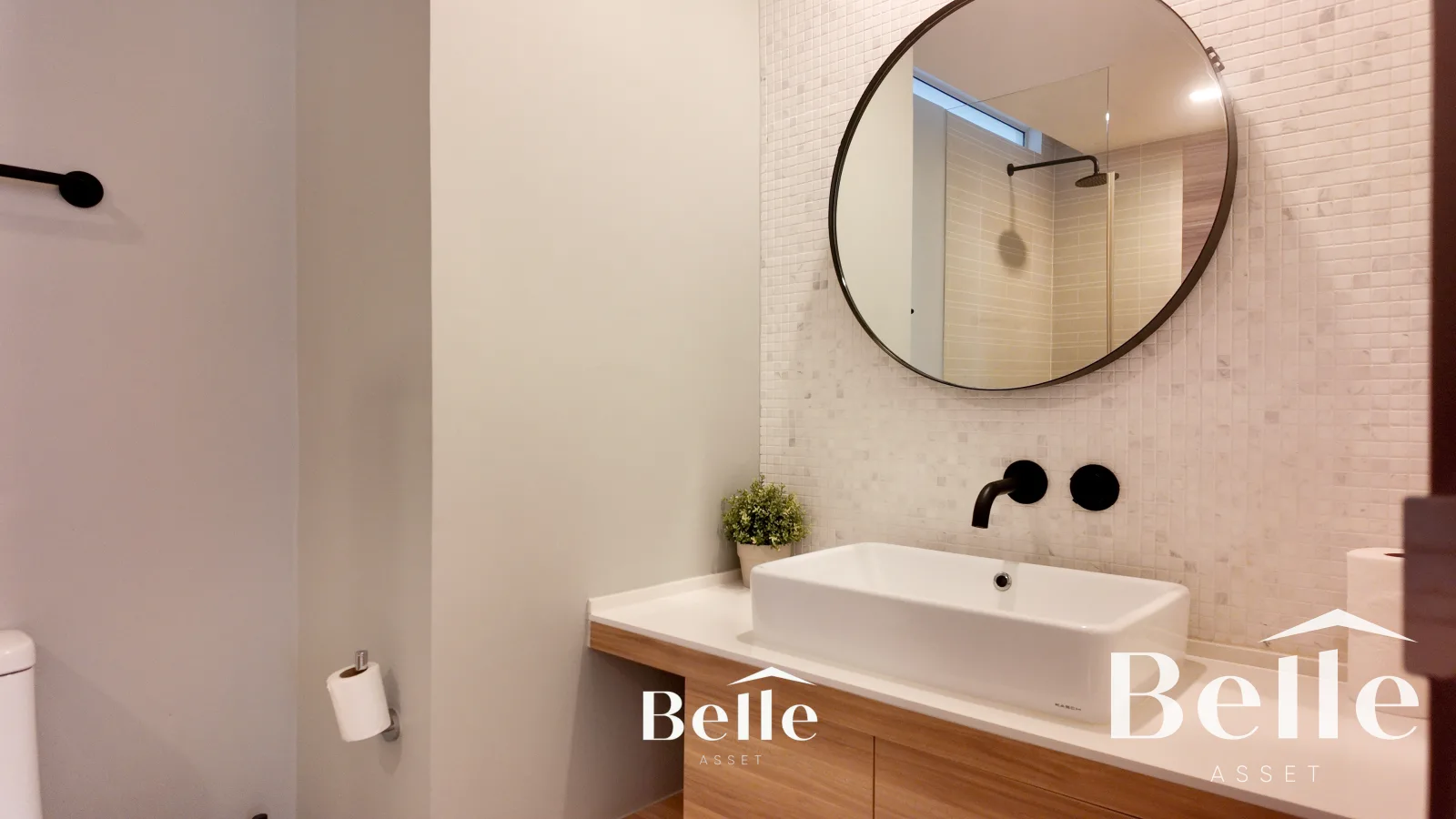 Beachfront Luxury Peaceful Location | Ready to Move In - 7