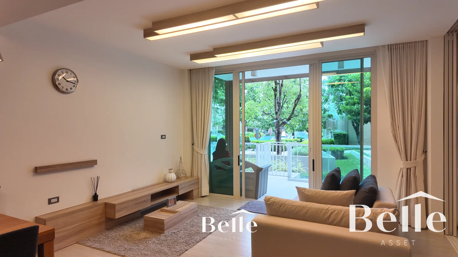 Beachfront Luxury Peaceful Location | Ready to Move In - 9